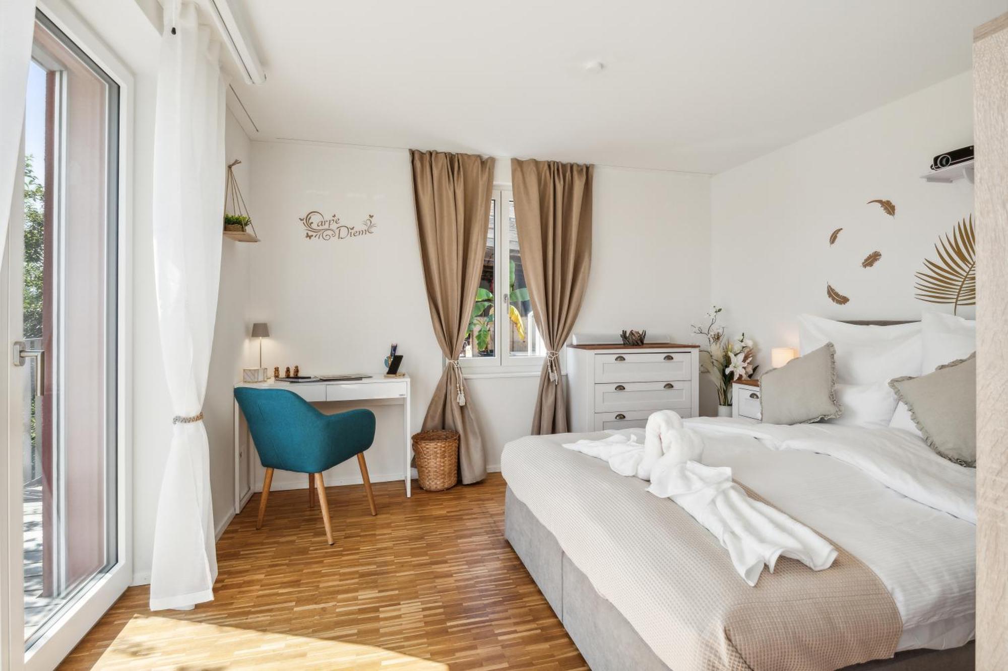 Business I Family Apartment I 1-4 Personen - Aare Blick, Nahe Altstadt I Beamer - 99" Leinwand I Terrassen Lounge Und Parkplatz Brugg  Εξωτερικό φωτογραφία